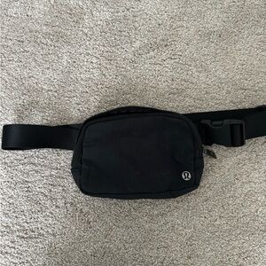 Lululemon Everywhere  Belt Bag! In mint condition